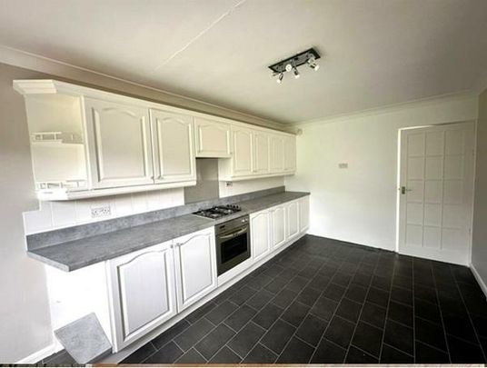 4 bedroom house to rent - Photo 1