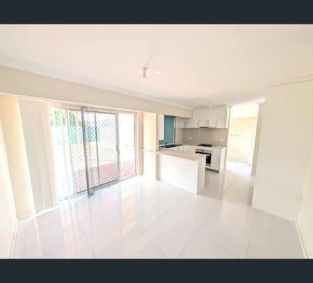 11/3 Derrington Cr, Balga, WA 6061 - Photo 2