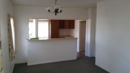 Available soon - House in Lake Crescent Hamilton - Photo 3