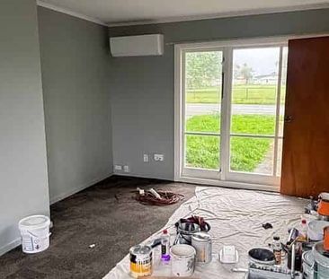 Charming 3BR Townhouse in Avalon! - Photo 1