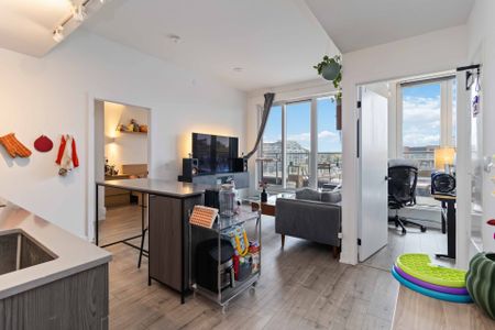 For Lease - 220 Missinnihe Way Unit# 501, Mississauga, Ontario - Photo 2