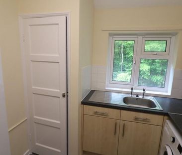 2 bedroom maisonette to rent - Photo 6