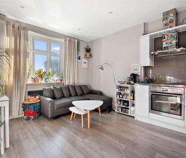 Red Lion Court, Vicarage Road, Watford, WD18 - Photo 2