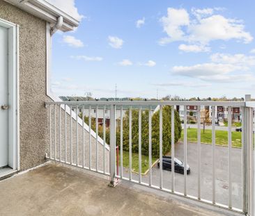 9715 Av. Radisson, #401 - Photo 3