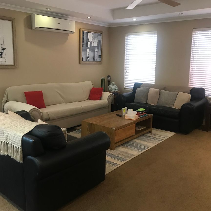 Westminster - Photo 1