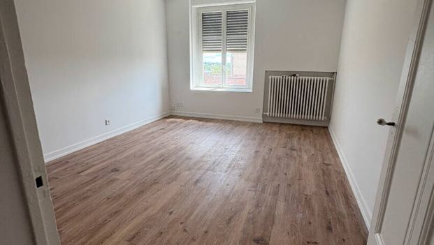 JARNY F2 - PROCHE GARE - IMMEUBLE CARACTERE - TERRASSE - Photo 1