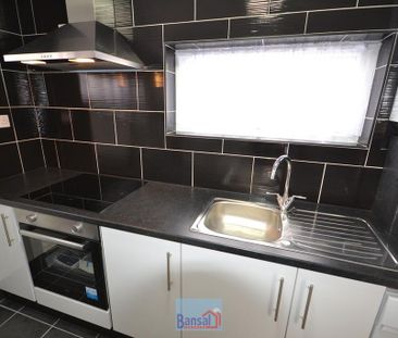 2 bedroom end of terrace house to rent - Photo 6