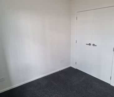 Exquisite, near new, three-bedroom residence your new home. - Photo 5