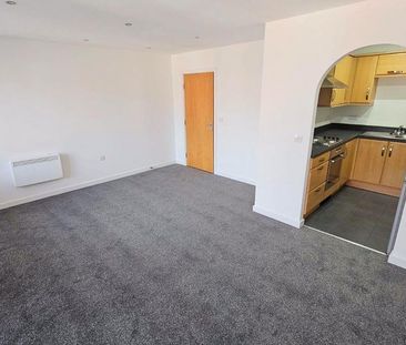 2 bedroom apartment to rent - Photo 4