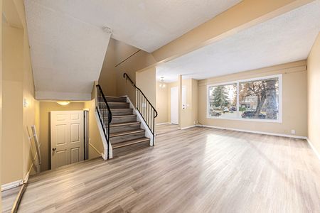 344 Aboyne Place Northeast, Calgary - Photo 4