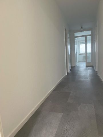 GROSSZÜGIGE WOHNUNG NÄHE STEDTLI LAUFEN - Photo 5