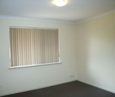 Neat & Tidy Duplex Located in Quiet Location & Great School Zones!!! - Photo 1