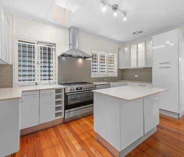 9 Benfield Street, Mitchelton, Qld 4053 - Photo 4