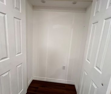 For Lease - 1366 CHALFIELD Drive Unit# Main Flr Br, Oakville, Ontario - Photo 3