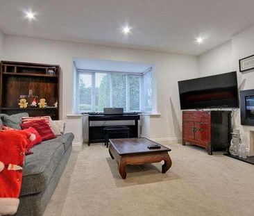 Well Lane, Willerby, Hull, HU10 - Photo 3