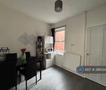 2 bedroom terraced house to rent - Photo 6
