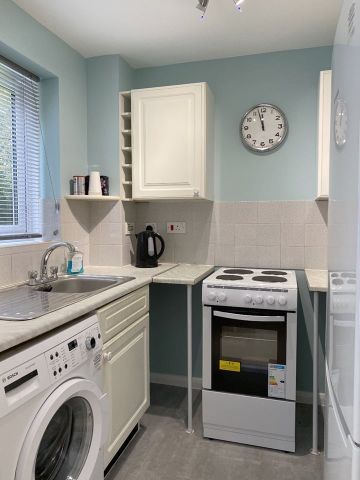 1 Bed Flat, Blackdown Close, N2 - Photo 5