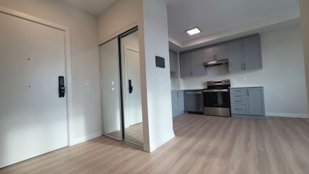 For Lease - 13042 Yonge Street Unit# 307, Richmond Hill, Ontario - Photo 4