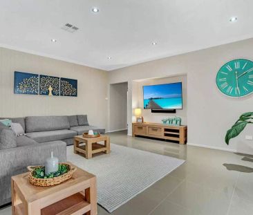 Wow - so Much Space - Photo 2