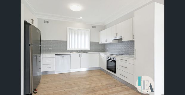 Fresh, Light & Coastal Living - Photo 1