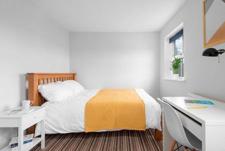 1 bedroom in a house share to rent - Photo 3