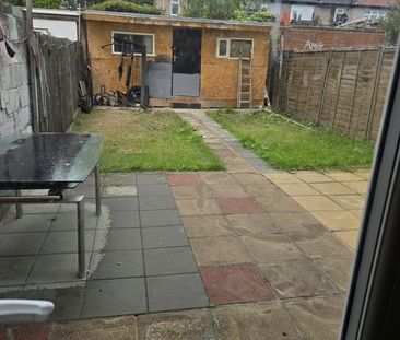 Room in a Shared House, Fieldend Road, SW16 - Photo 4