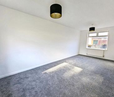 2 bedroom semi-detached house to rent - Photo 2