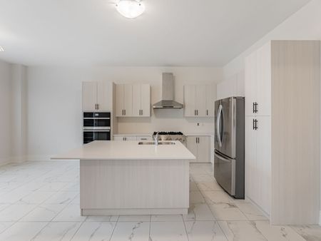 For Lease - 21 James Walker Avenue, Caledon, Ontario - Photo 5