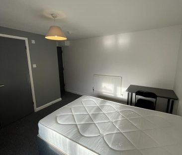 10 bedroom house share to rent - Photo 6