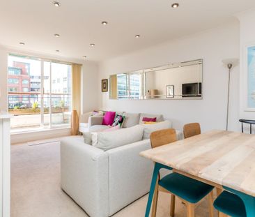 The Asgard, Custom House Harbour, IFSC, Dublin 1. - Photo 1