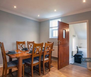 3 bedroom bungalow to rent - Photo 4