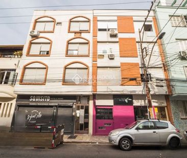 Apartamento com 1 quarto e 42m² para alugar em Centro Histórico, Po... - Foto 1