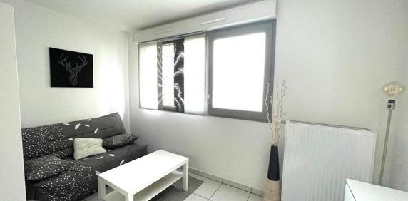 Location Appartement 1 pièce 24m² ST ETIENNE 42000 - Photo 2