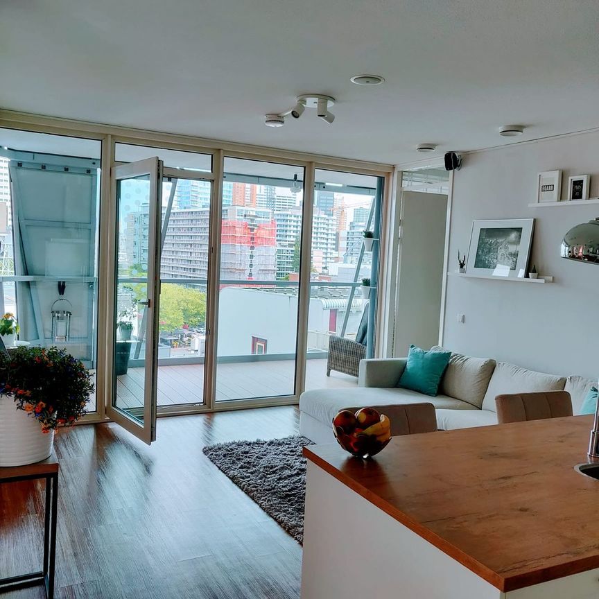 Appartement te huur: Kruisplein 696 3012 CC Rotterdam - foto 1