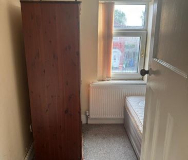 3 bedroom terraced house to rent - Photo 6