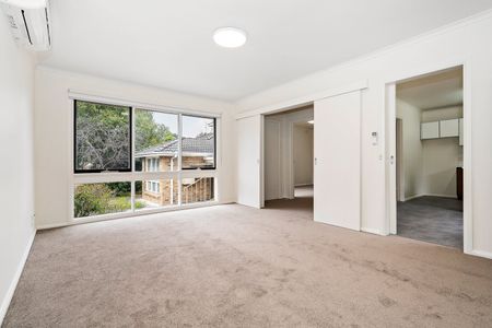 2/31 Winfield Road, Balwyn North VIC 3104 - Photo 3