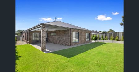 A Standout Home Delivering Modern Living & Everyday Ease - Photo 5