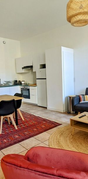 PETITES MARIES - Photo 1