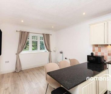 Kings Ride, Camberley, Surrey, GU15 - Photo 6