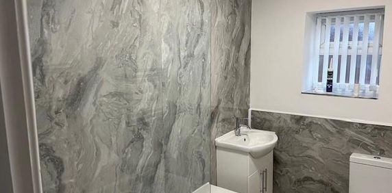 2 bedroom semi-detached house to rent - Photo 2