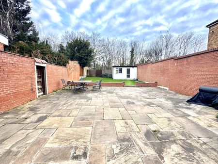 Twyford Abbey Rod, Hanger Lane, NW10 7HG - Photo 3