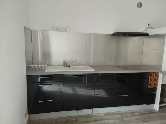 Location Appartement 2 pièces 45m² NARBONNE 11100 - Photo 1