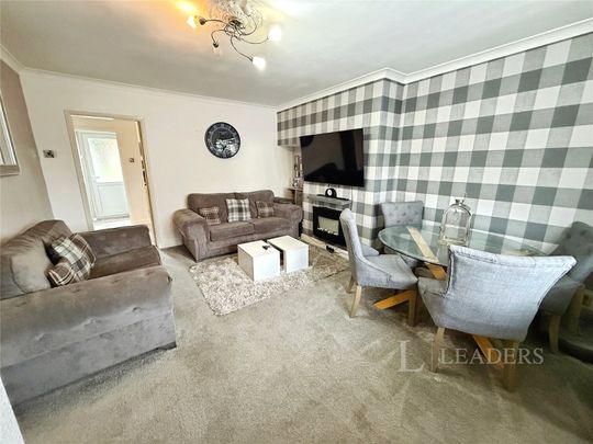3 bedroom house to rent Thorne Road, WV13 - Photo 1