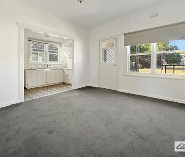 Well-positioned, 2-bedroom home. - Photo 6