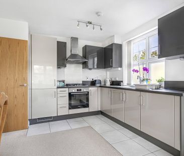 Andrews Gate, Shepperton, Surrey, TW17 0AP - Photo 5