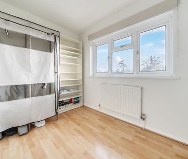 4 bedroom detached house to rent - Photo 5