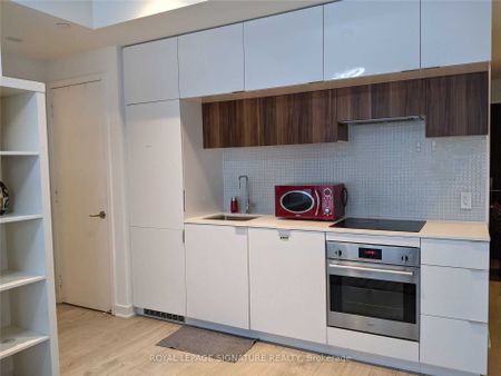 For Lease - 185 Roehampton Avenue Unit# 201, Toronto, Ontario - Photo 3