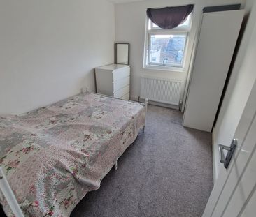 Room in a Shared House, Prestbury Road, E7 - Photo 5