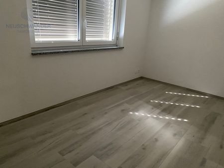 A louer maison jumelée de 5.5 pièces, moderne et spacieuse avec jardin - Foto 4