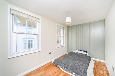 Bristol Road - Photo 3